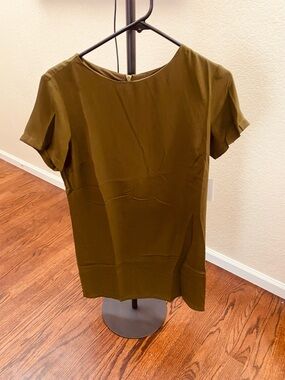Lulu's Olive Green Short Sleeve Shift Top